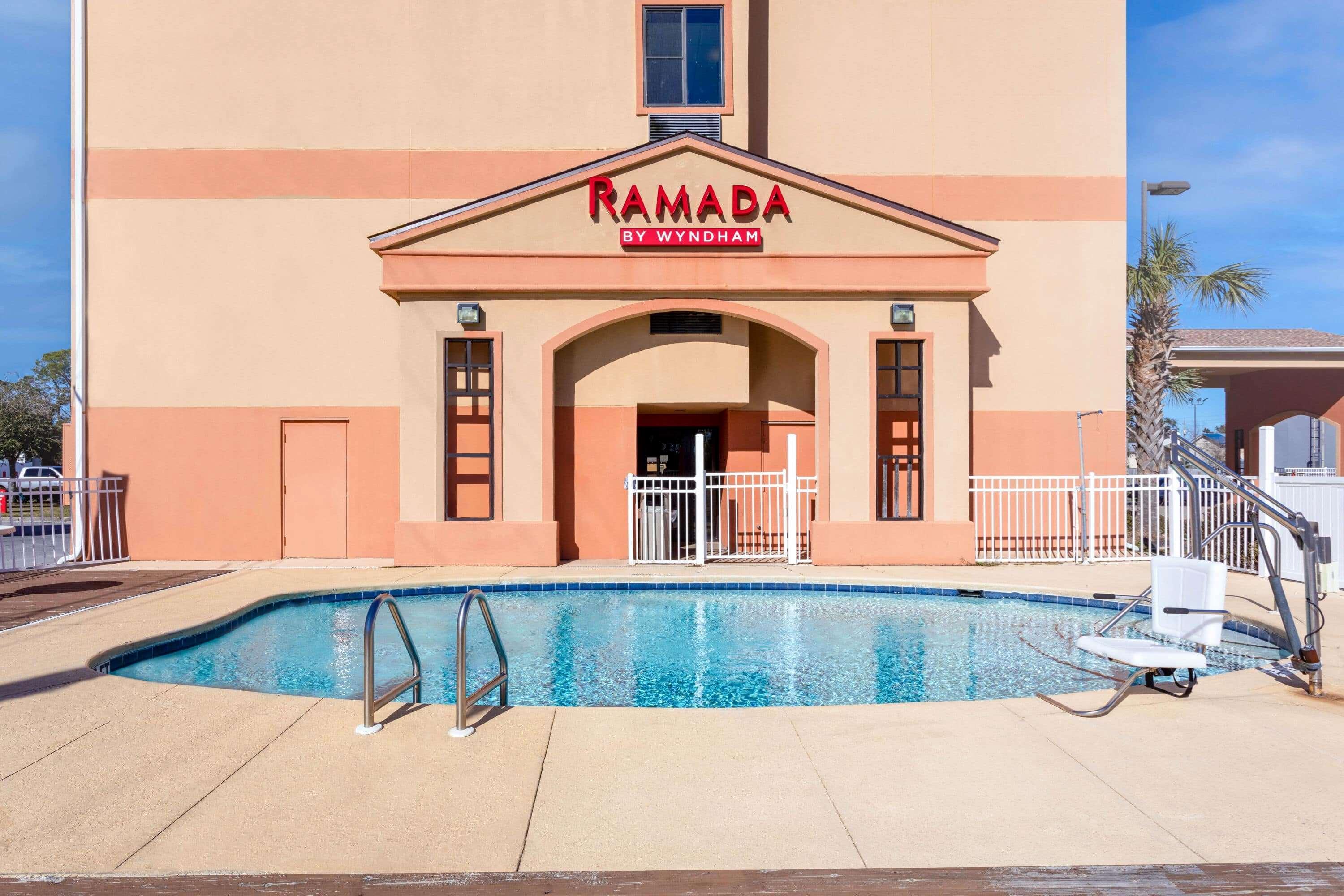 Ramada By Wyndham Панама-Сити Экстерьер фото